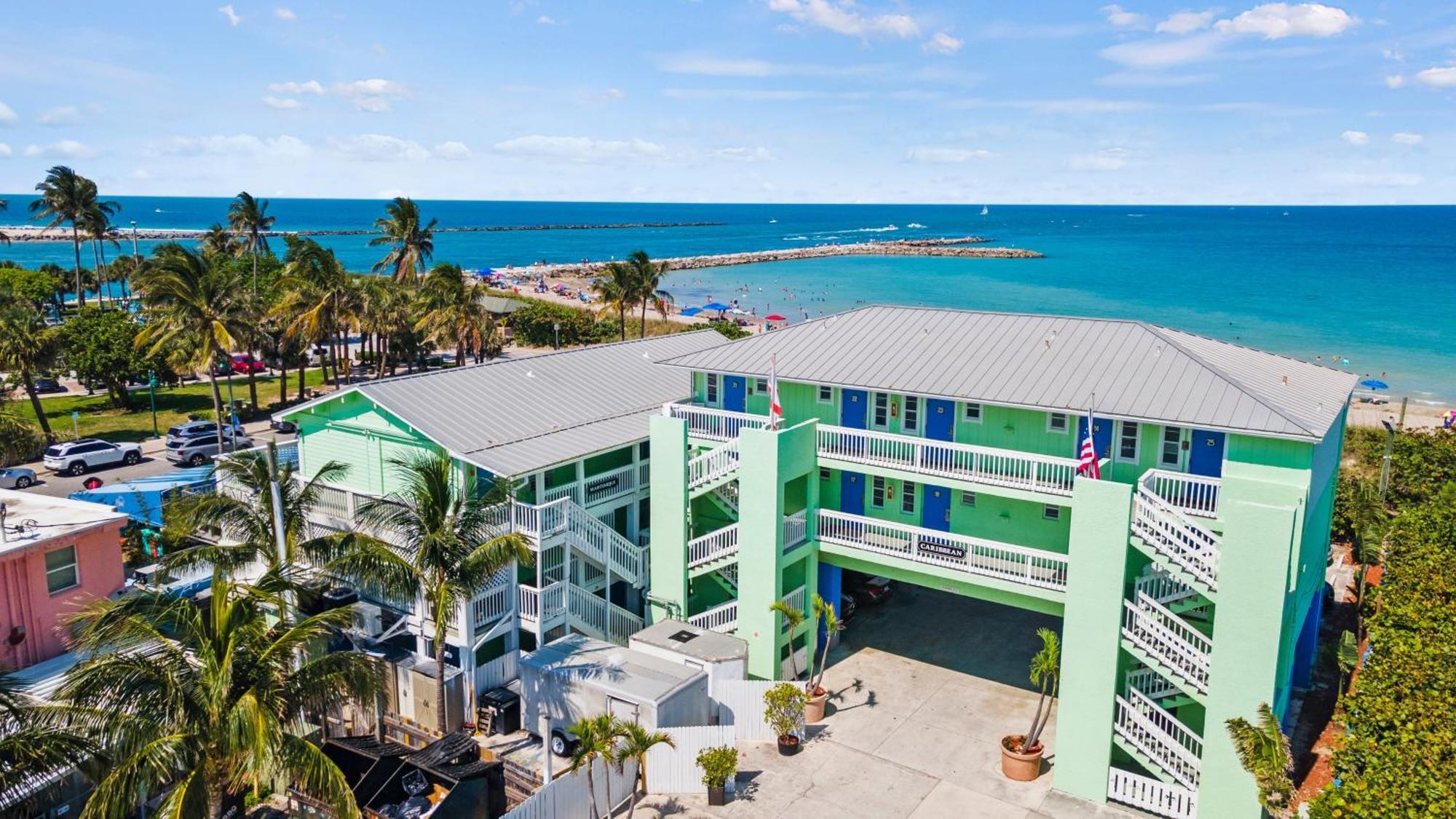 Oceanfront Inn, Private Balcony, 2 Full Beds #16 Форт Пирс Экстерьер фото